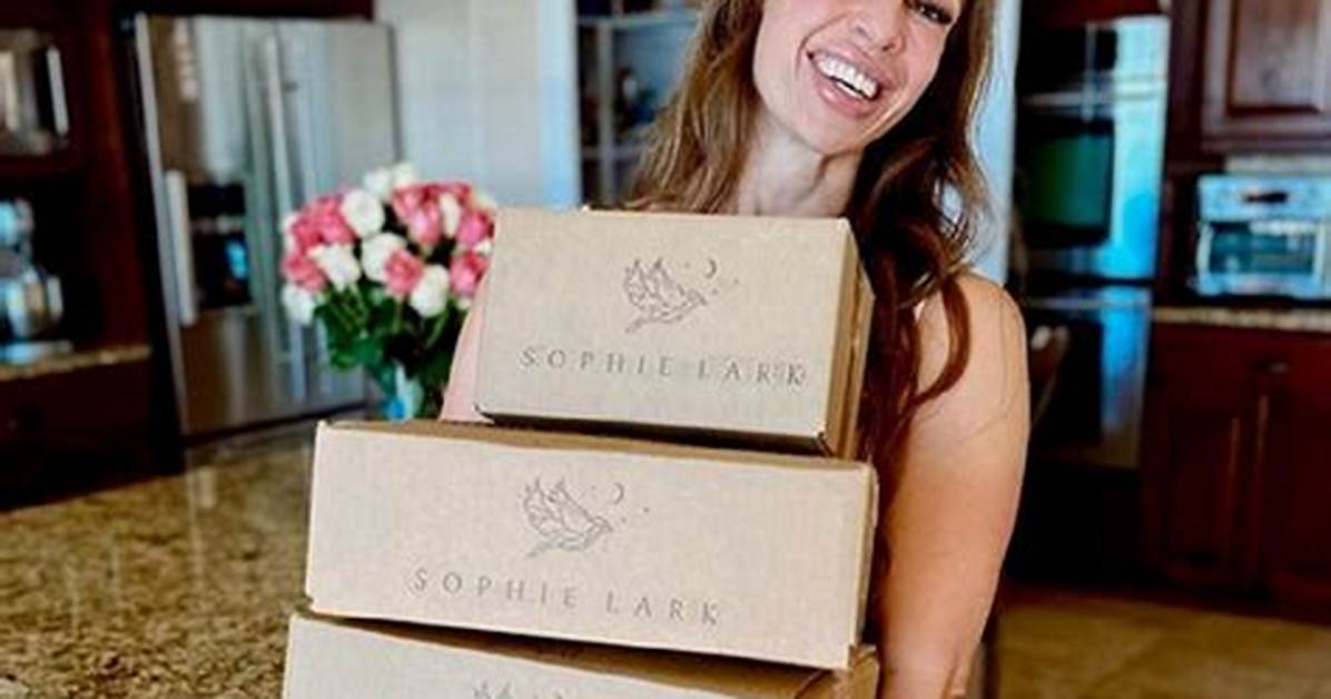 Is Sophie Lark Transgender – What Is Her Sexuality?