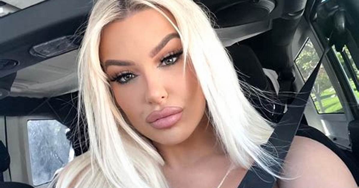 Is Tana Mongeau Bi? What We Know About the Youtube Star's Preferences