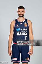 Isaac Humphries