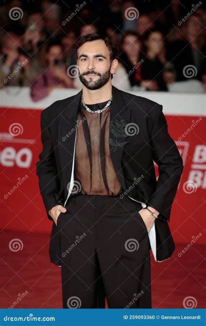 ITALY MARCO MENGONI IS BACK! WITH IN COME NEVE