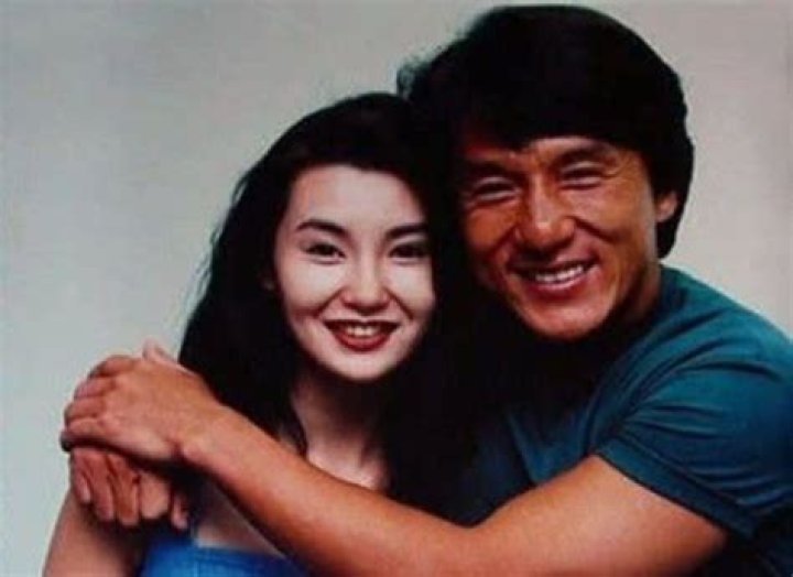 Jackie Chan&rsquo;s Wife Lin Fengjiao Reportedly Spends Almost S50K A Year