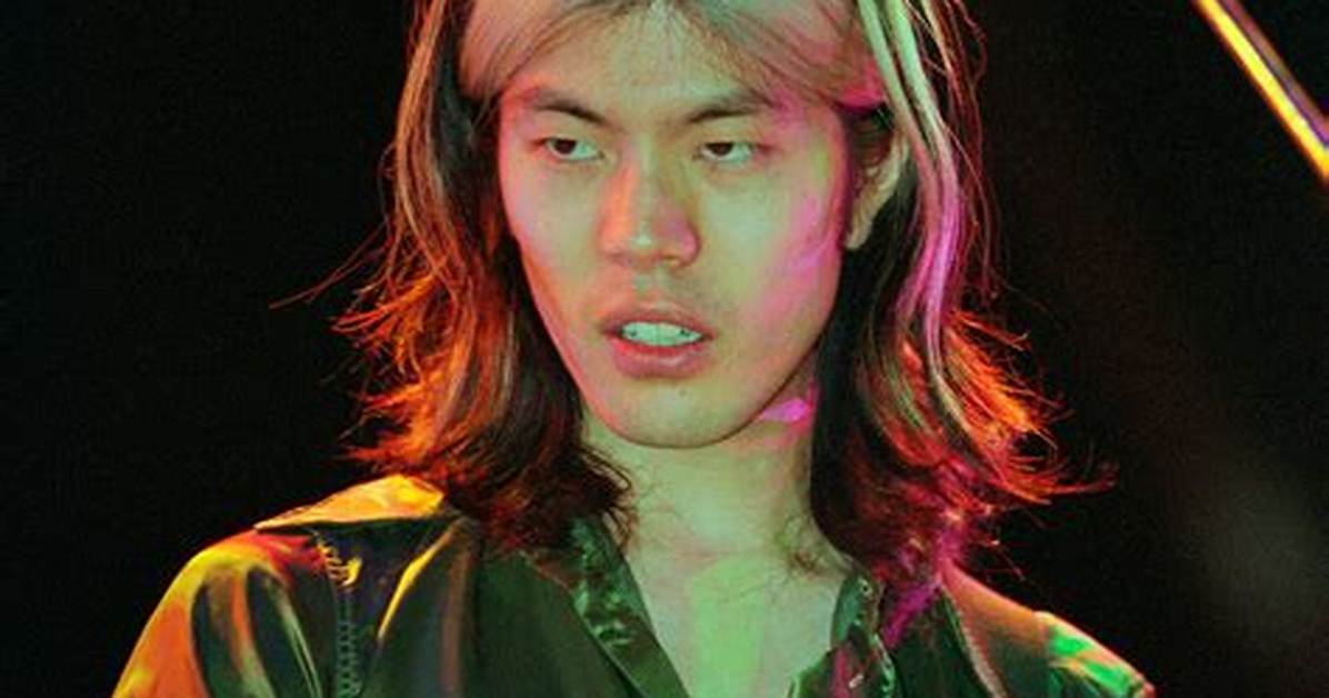 James Iha