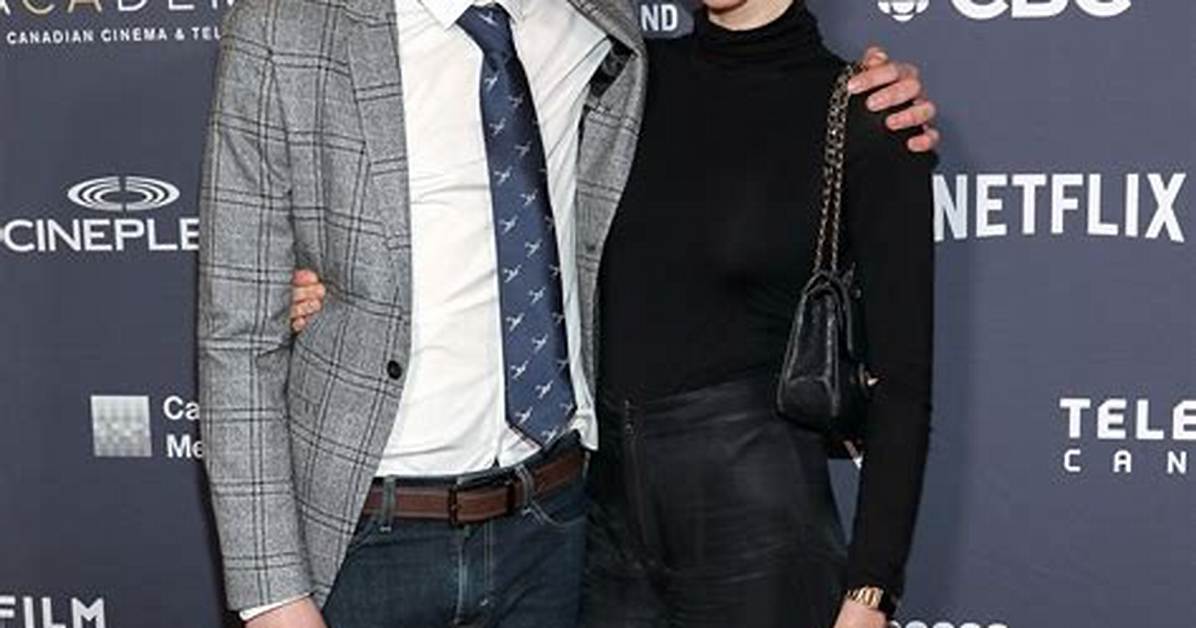 Jay Baruchel Wife | Married to Girlfriend Rebecca-Jo Dunham
