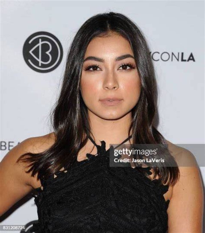 Jeanine Amapola