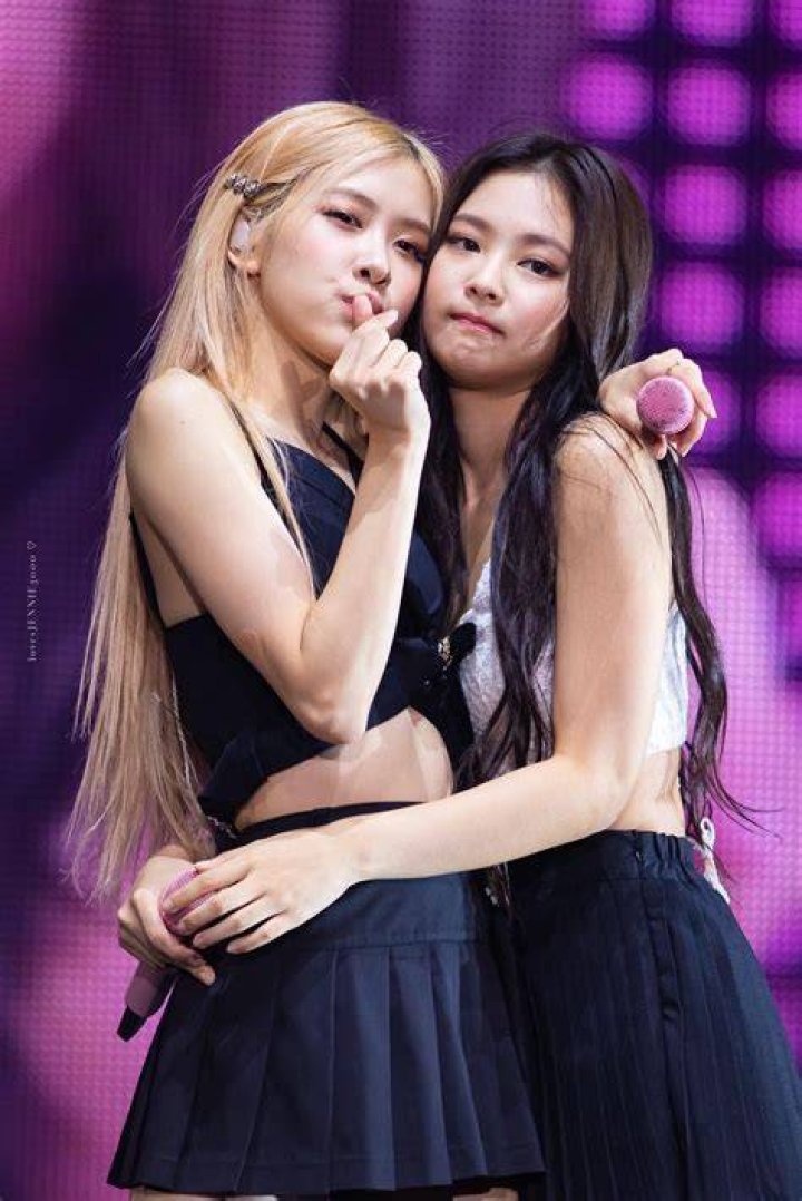 Jennie & Ros&eacute; Ros&eacute; And Jennie, Blackpink Jennie, Yg Entertainment
