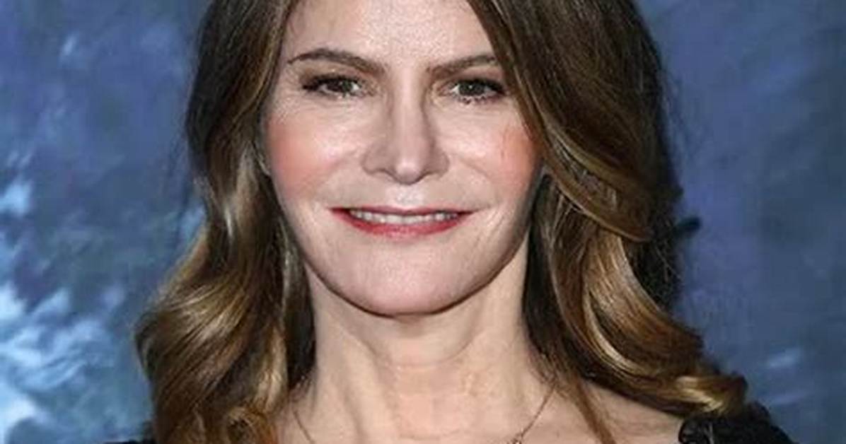 Jennifer Jason | Bio, Age, Net Worth, Relationship, Career