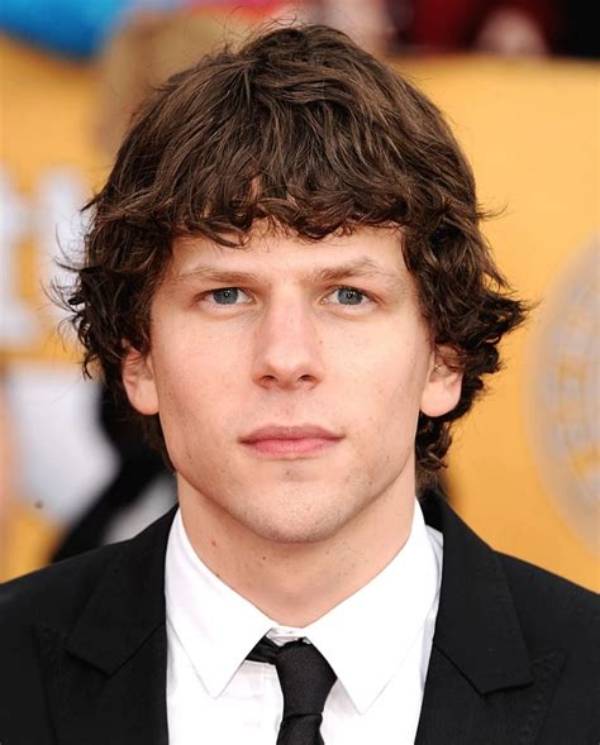 Jesse Eisenberg Net Worth – How Much Is Eisenberg Worth?