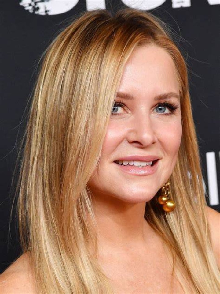 Jessica Capshaw Profile Images &mdash; The Movie Database (TMDb)