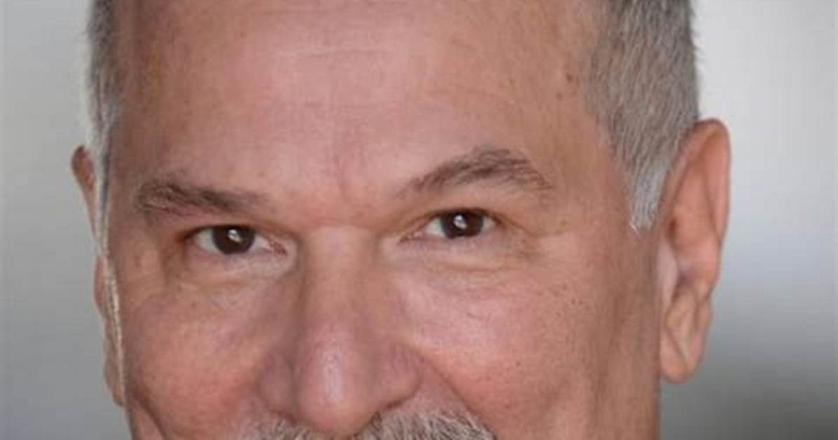 John Kapelos – Biography, Facts & Life Story