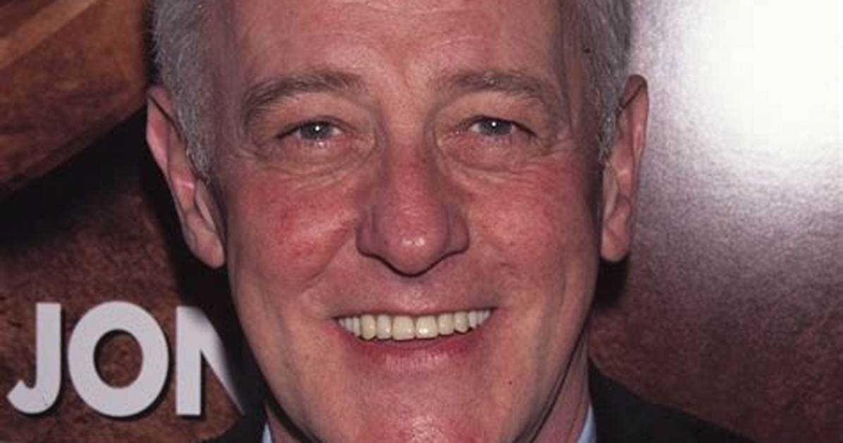 John Mahoney Height