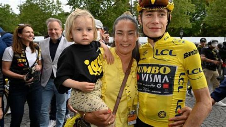 Jonas Vingegaard Partner G. Blaster