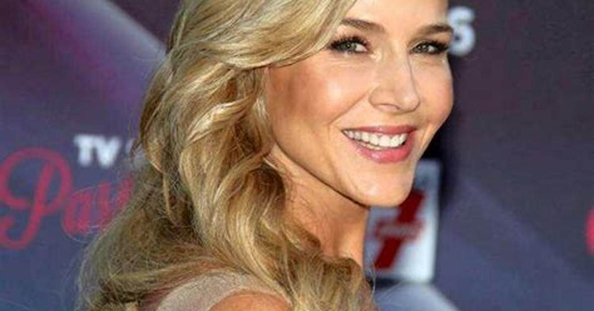 Julie Benz Bio: Age, Height, Measurements, Net Worth, Husband