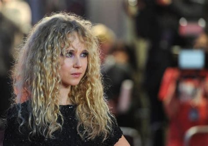 Juno Temple 2018 dating, net worth, tattoos, smoking & body