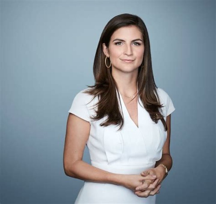 Kaitlan Collins bio salary, net worth, parents, measurements