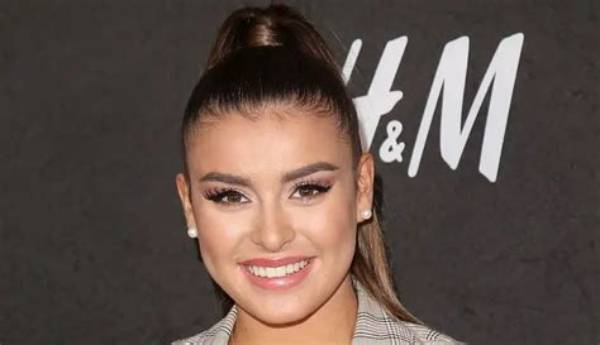 Kalani Hilliker Net Worth 2024
