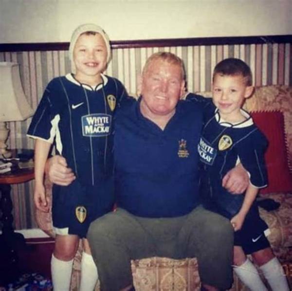 Kalvin Phillips | Siblings, Parents and Ethnicity