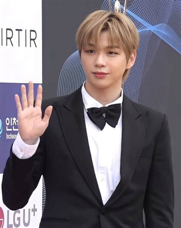 Kang Daniel Net Worth
