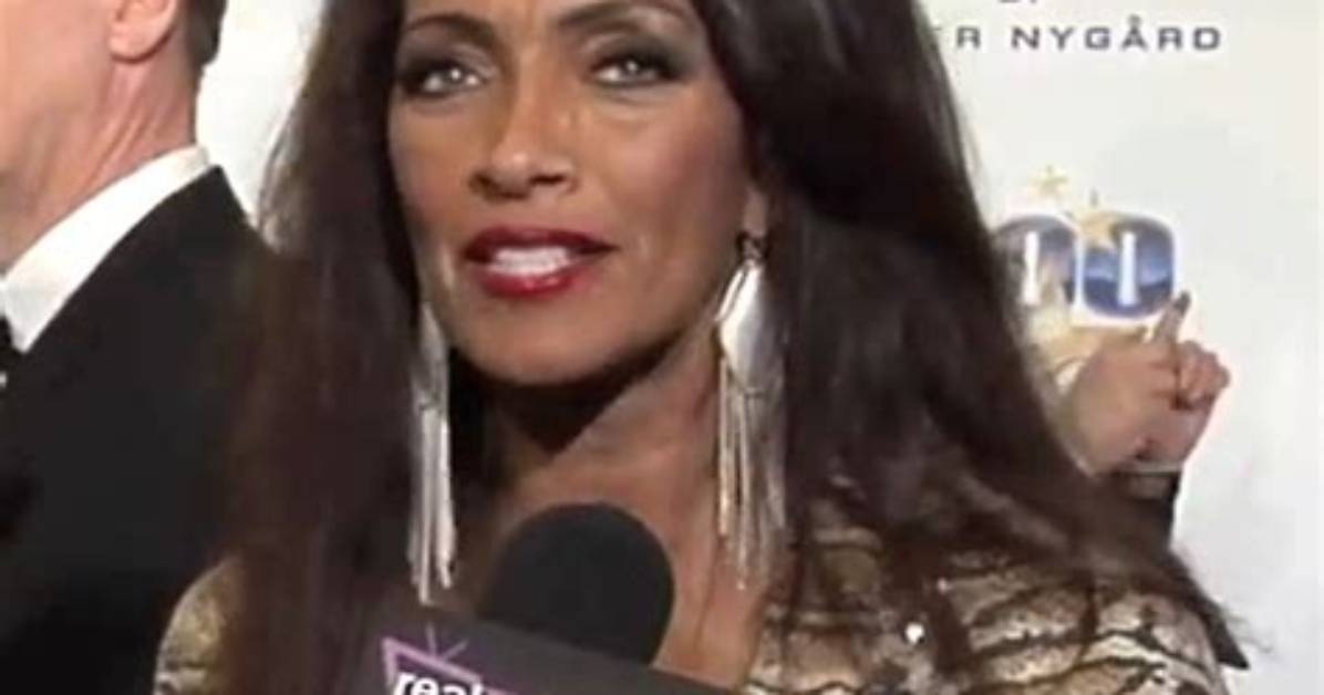 Kathleen Bradley Enjoys a Warm Relationship with Her Daughters