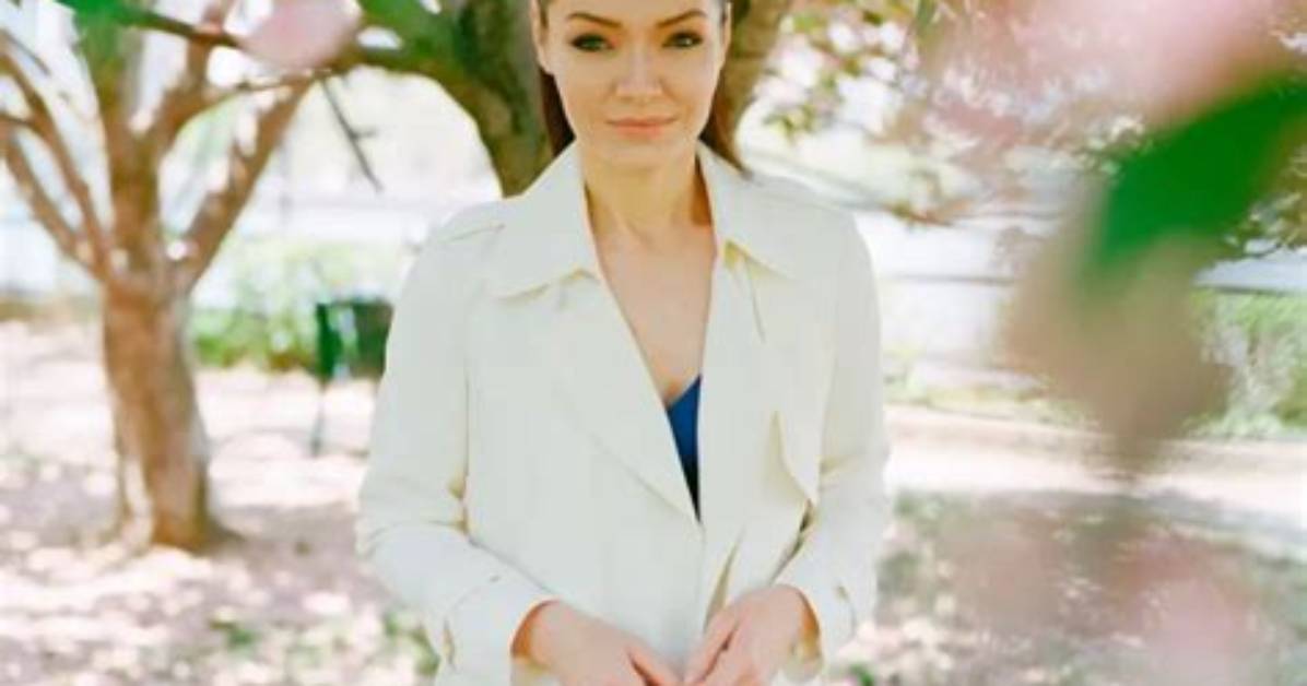 Katrina Lenk Net Worth