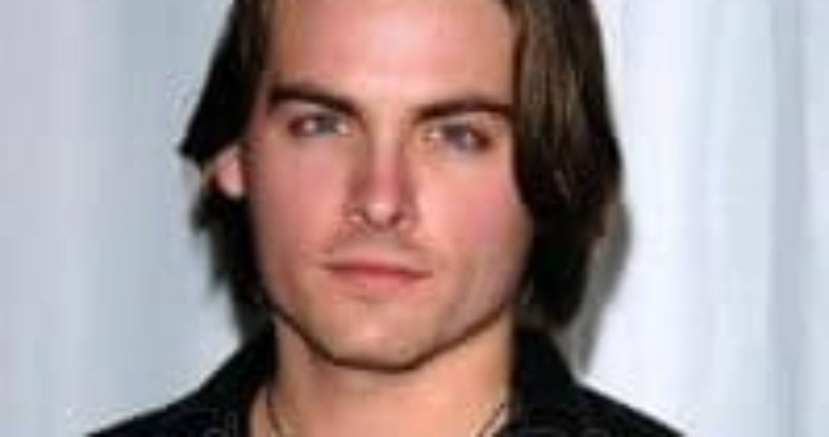 Kevin Zegers Height