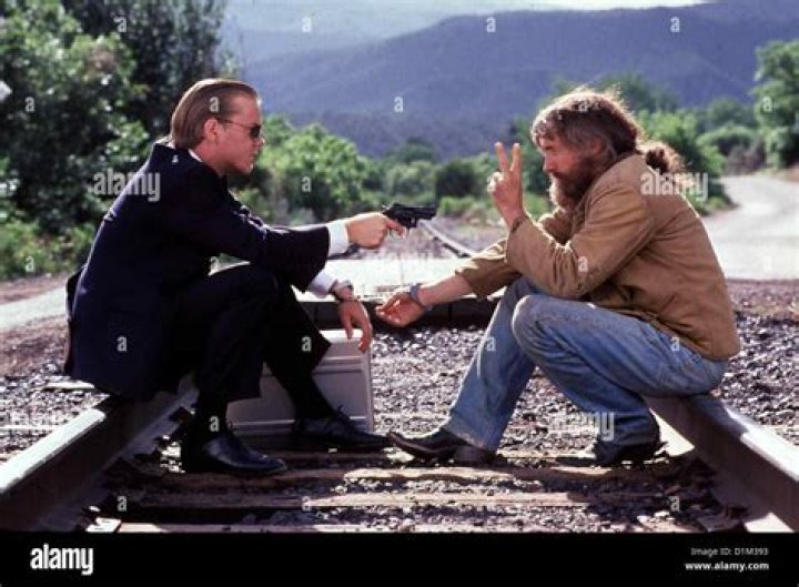 Kiefer Sutherland &lsquo;When the FBI comes running through your house, you