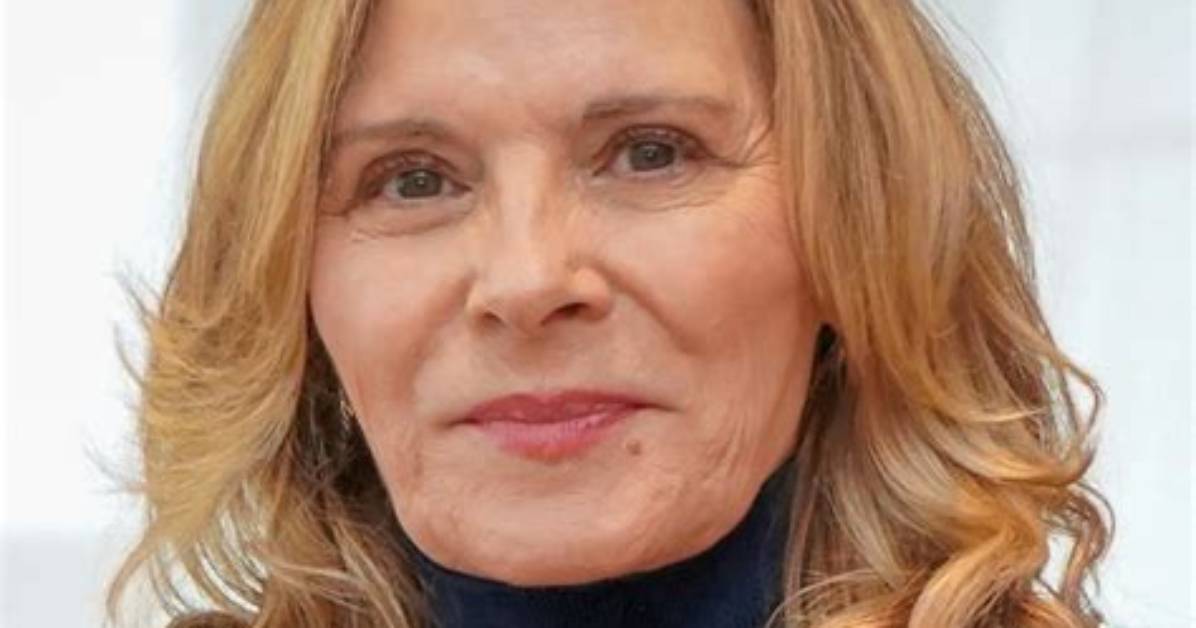 Kim Cattrall Is the Main Attraction in Hulu's Sitcom 'How I Met Your Father'