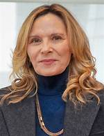 Kim Cattrall Is the Main Attraction in Hulu's Sitcom 'How I Met Your Father'