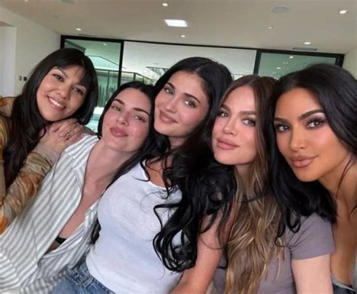 Kim Kardashian&rsquo;s Sisters And Husband Networth Height Salary