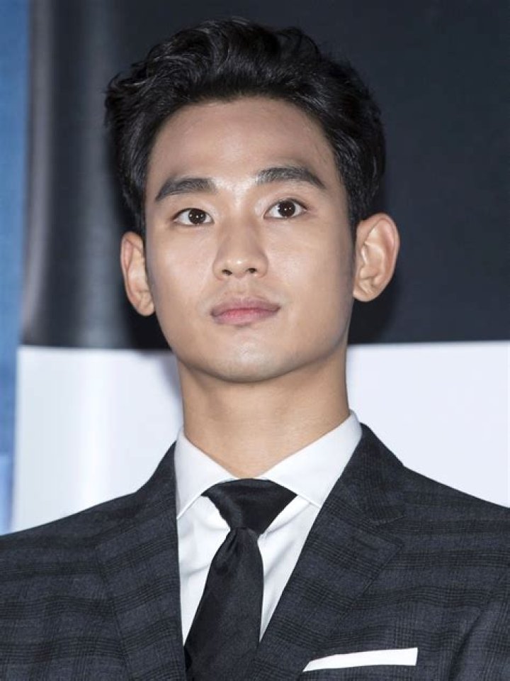 Kim Soo Hyun Age Kim Soo Hyun Birthday Real Name Age Weight 46020 Hot