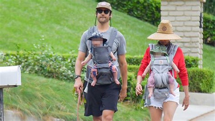 Kristen Wiig&rsquo;s Twins&rsquo; 1st Photo See Pics Of Her Babies Hollywood Life
