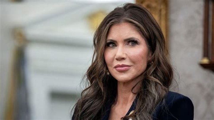 Kristi Noem Net Worth, Biography, Age, Height, Husband, Wiki