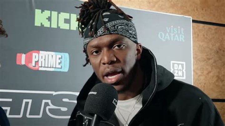 KSI Olajidebt and some fans Wembley, On set, League