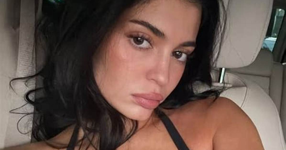 Kylie Jenner Is Facing Backlash After Sharing Makeup Artist's Gofundme Campaign