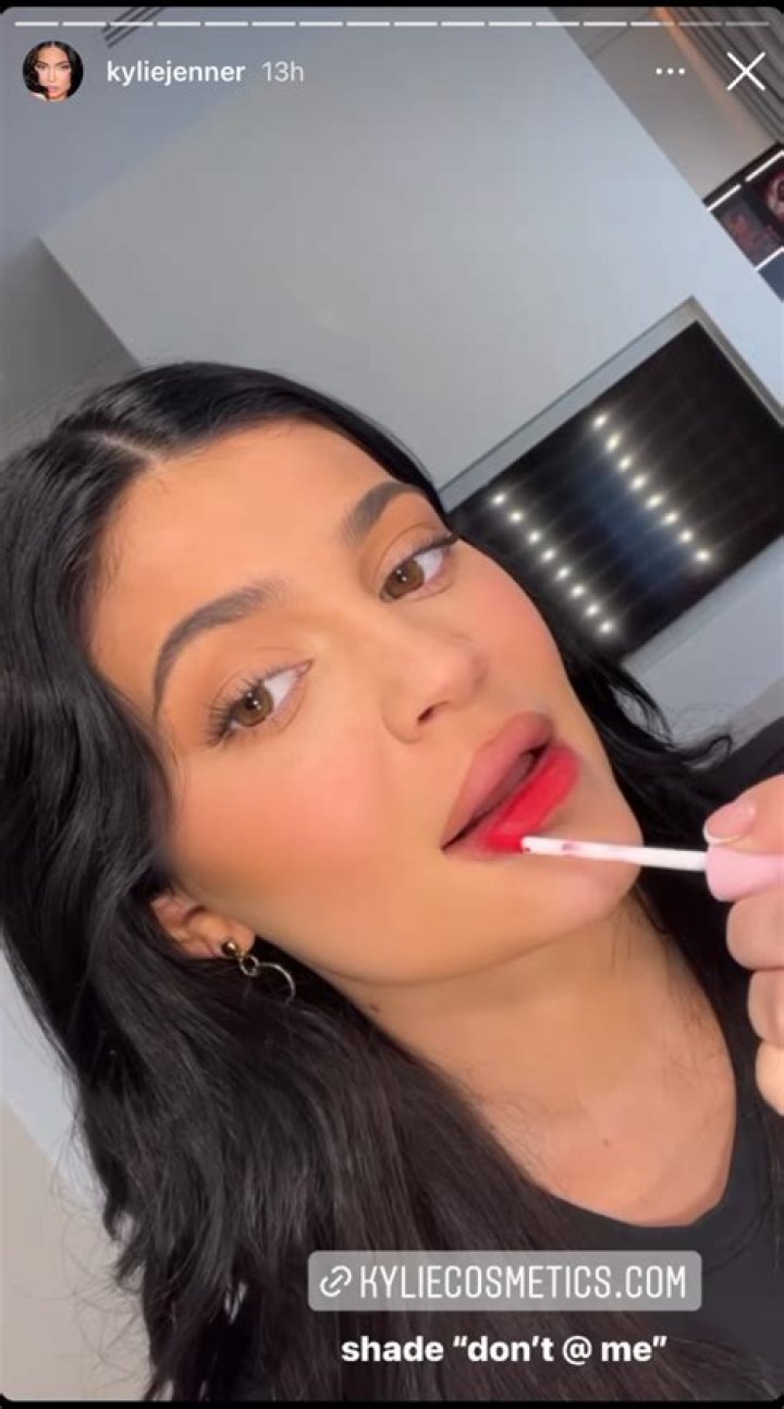 Kylie Jenner's Hourglass Shape Takes Center Stage in Her Latest