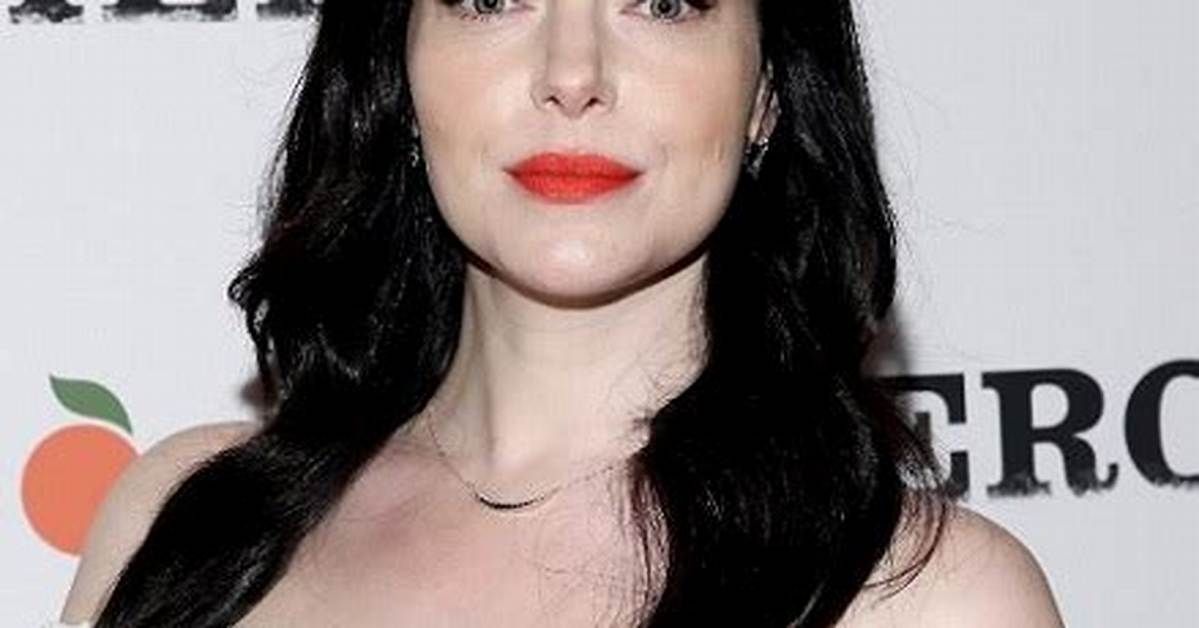 Laura Prepon Height, Weight, Age, Husband, Biography, Family & More