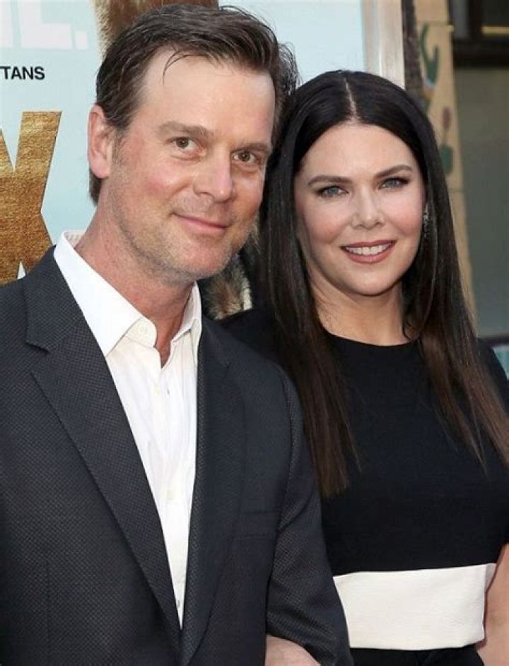 Lauren Graham Husband, Peter William Are They Divorced?
