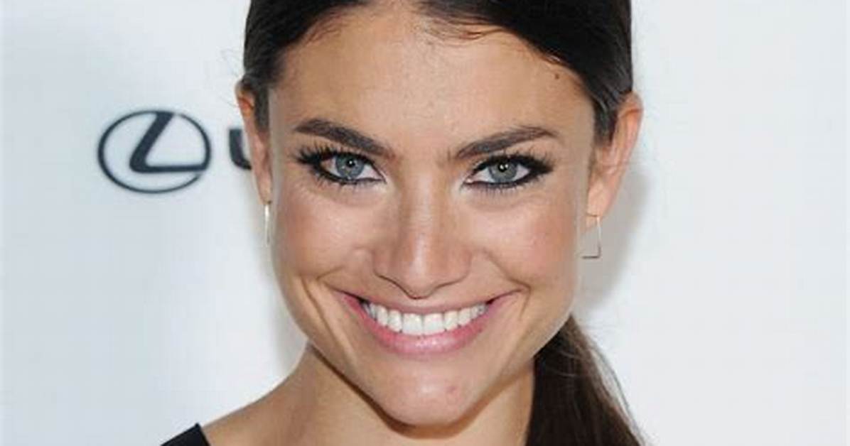 Lauren Mellor Net Worth