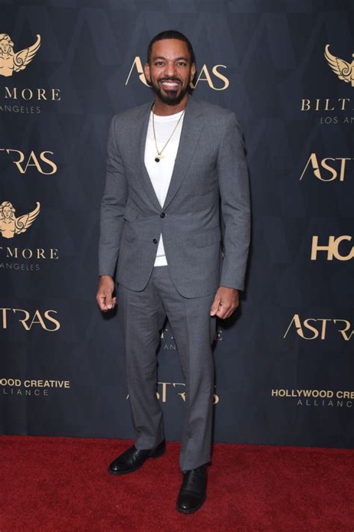 Laz Alonso "My Mom Is Psychic When It Comes To Women"