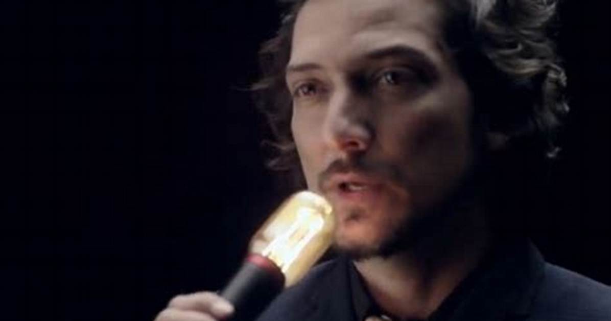 Le%C3%B3N Larregui S Biography and Facts 1200. Jpg