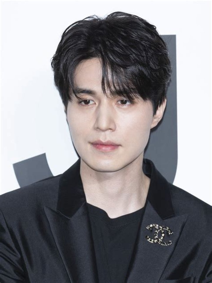 Lee Dong Wook Describes The Qualities Of His Ideal Type