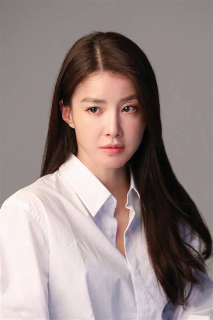 Lee Siyoung
