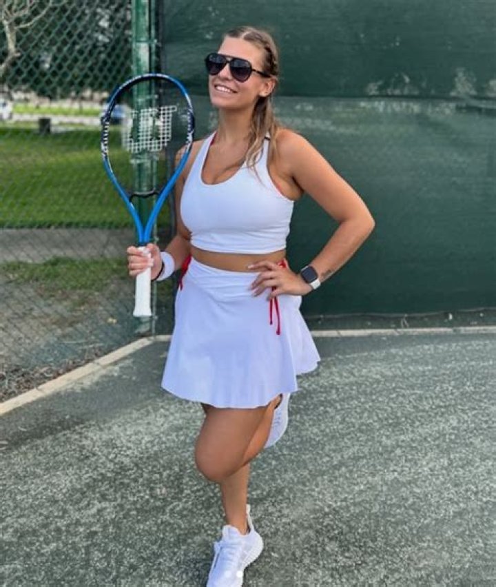 Leigh Avery (LeighHaslam) Twitter
