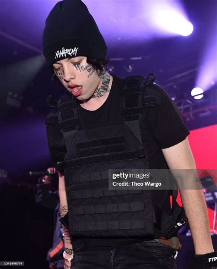 LIL XAN AKA DIEGO on Twitter Carl shameless, Carl gallagher, People