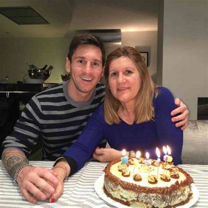 Lionel Messi&rsquo;s Mom Celia Maria Cheers in Argentina Jersey at World Cup