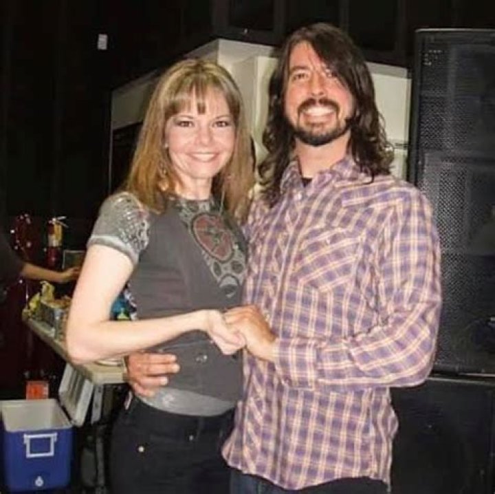 Lisa Grohl All About Dave Grohl's Sister Wiki Biography