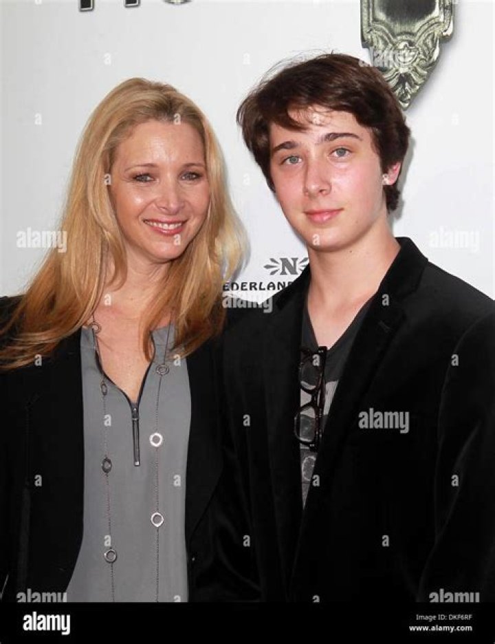 Lisa Kudrow&rsquo;s Family Son, Husband, Siblings, Parents BHW