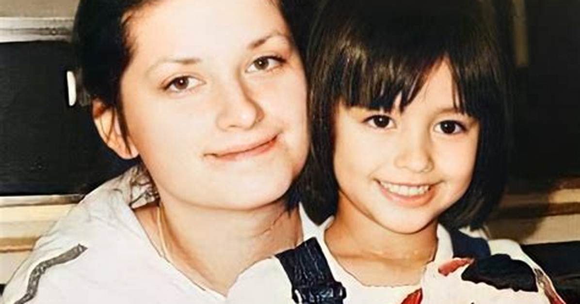 Liza Soberano | Parents | Jacqulyn Elizabeth and John Castillo
