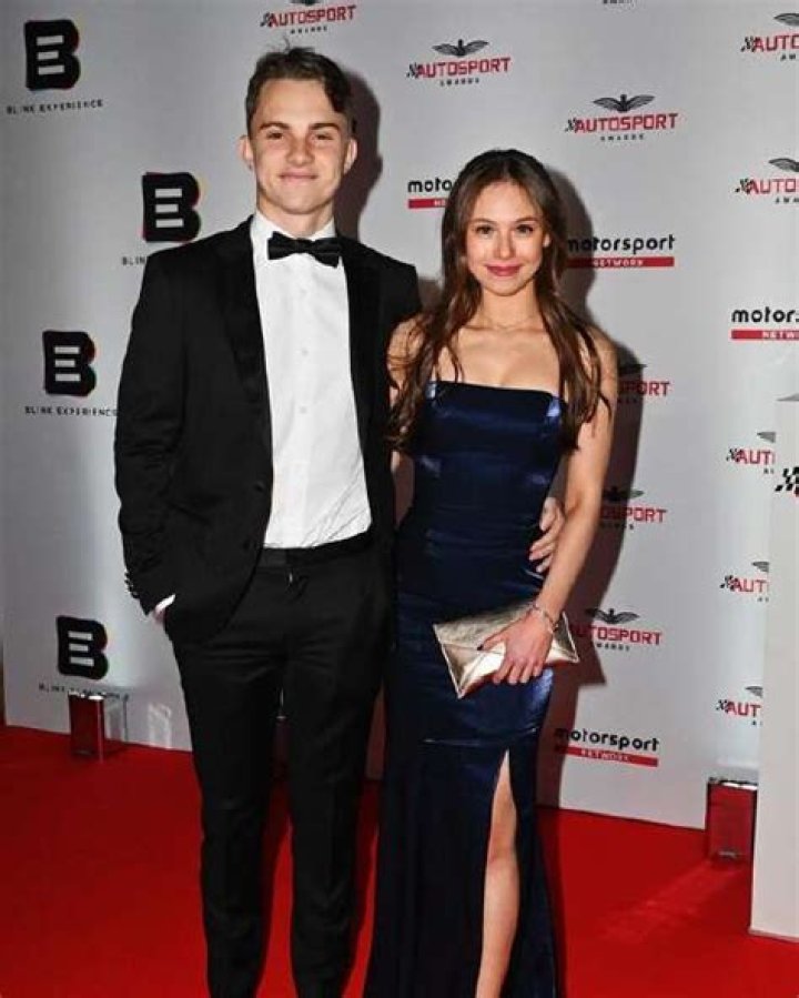 Logan Sargeant Parents, Girlfriend, Age, Net Worth, Number