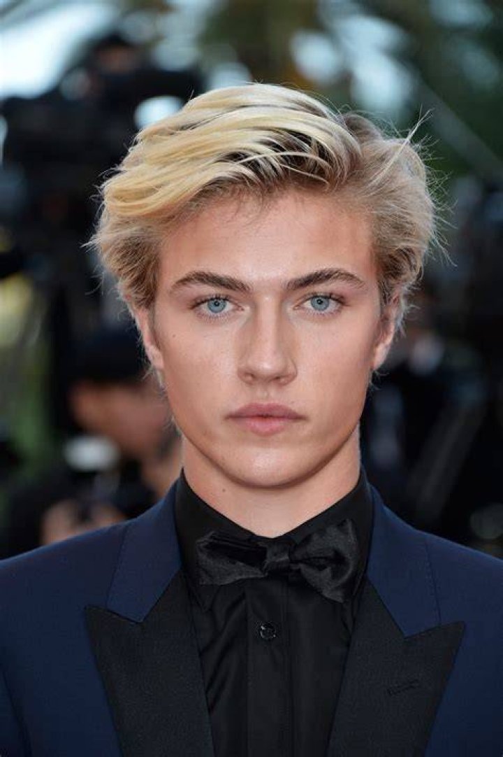 lucky blue smith is the biggest slayer of all male models right now