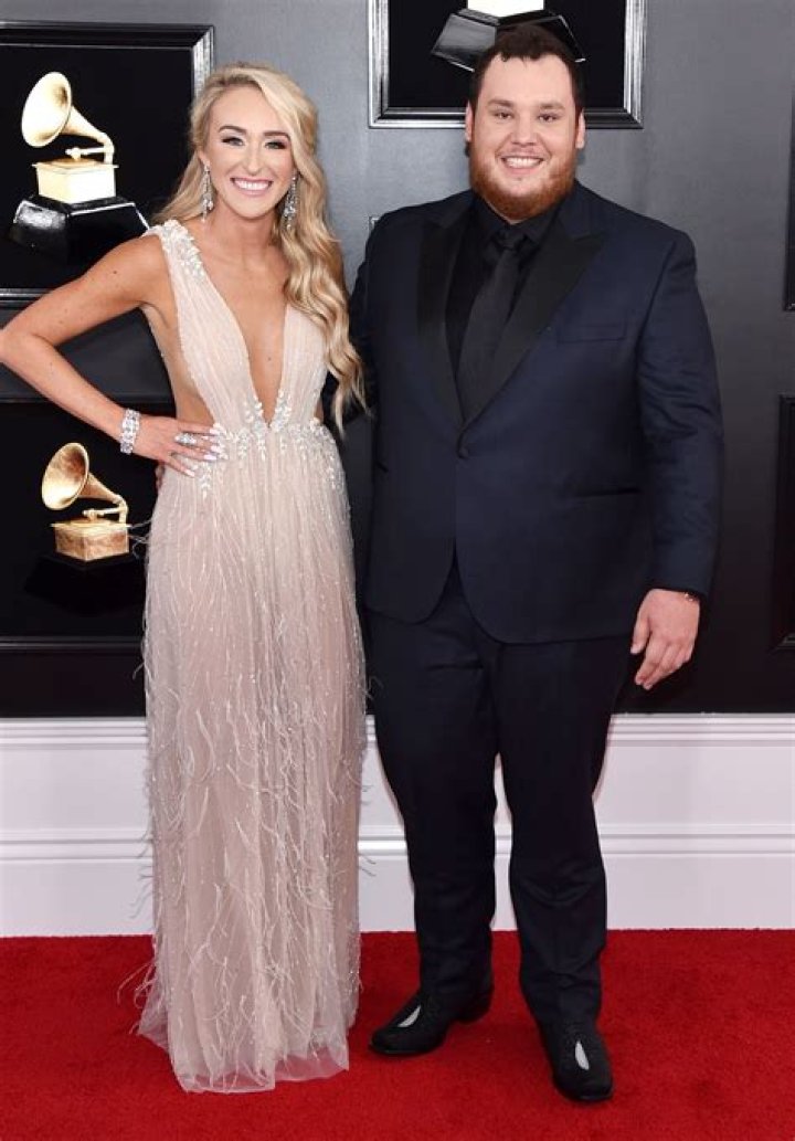 Luke Combs Height, Weight, Age, Bio, Measurements, Net Worth, Wife